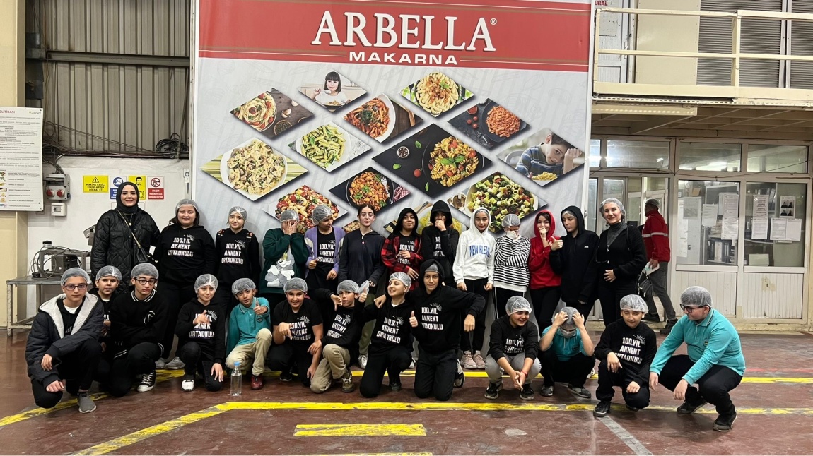 Okulumuz 7. sınıf öğrencileri öğretmenlerimiz Sevda ATEŞ BÜTÜNER ve Gülşah KORKMAZ ile birlikte Arbella Makarna Fabrikası’nı ziyaret ettiler. 